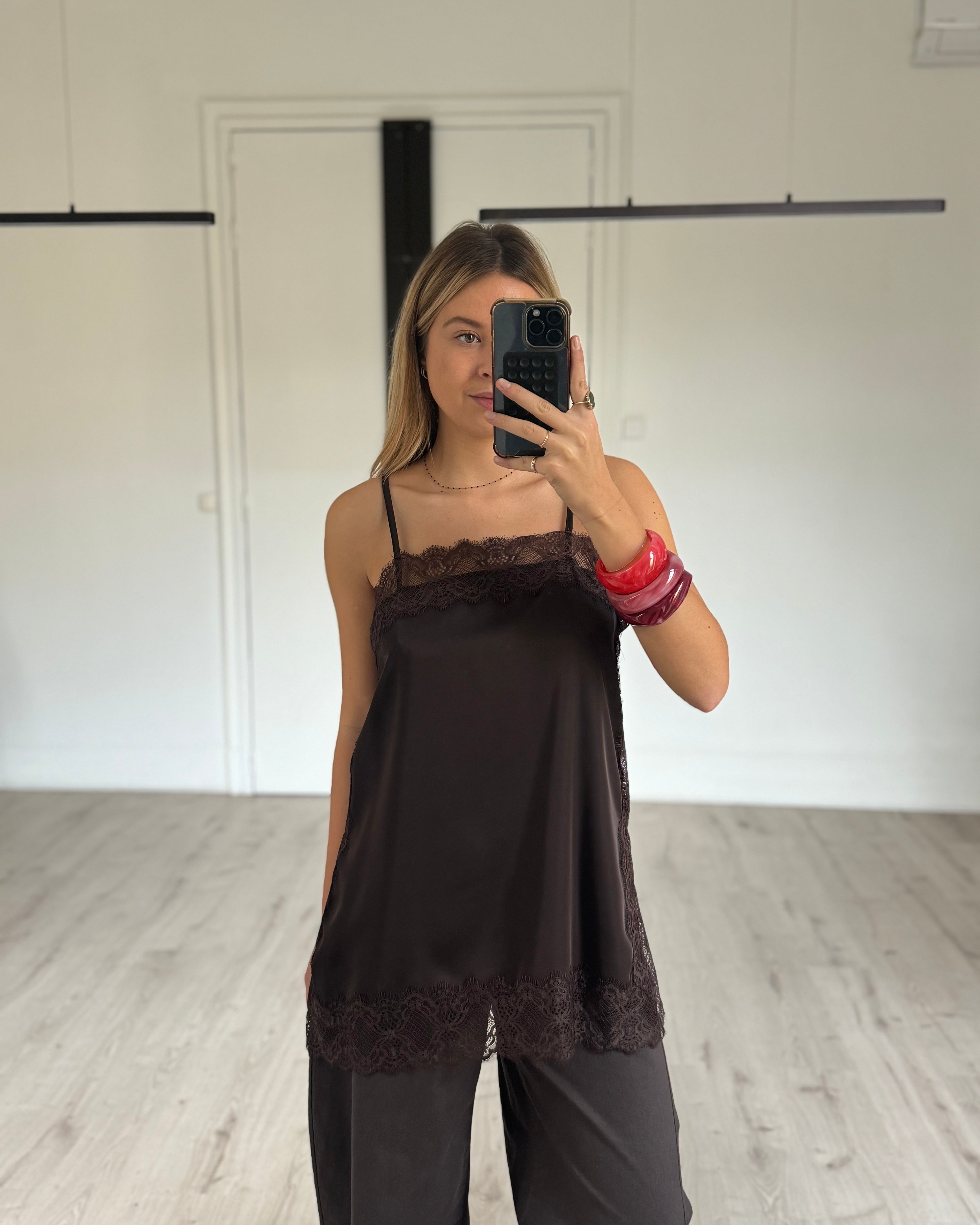 Débardeur dentelle droit