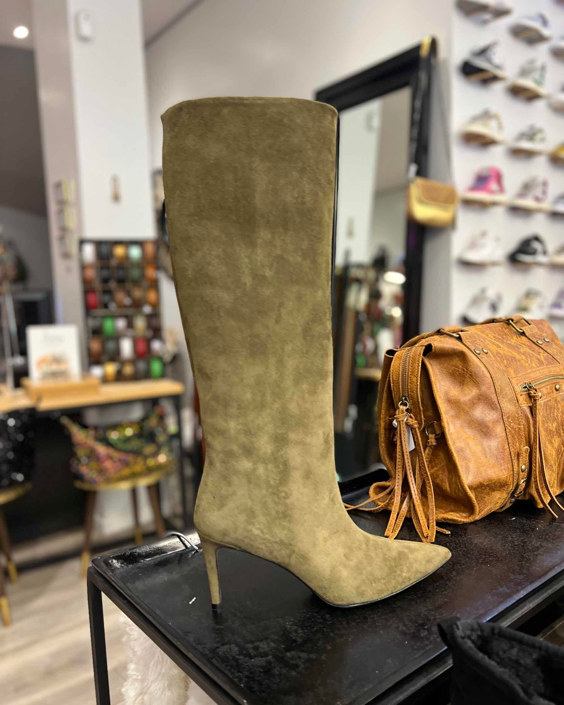 0D6DDBB6-D73A-4D95-BEDE-950CD428BB9C