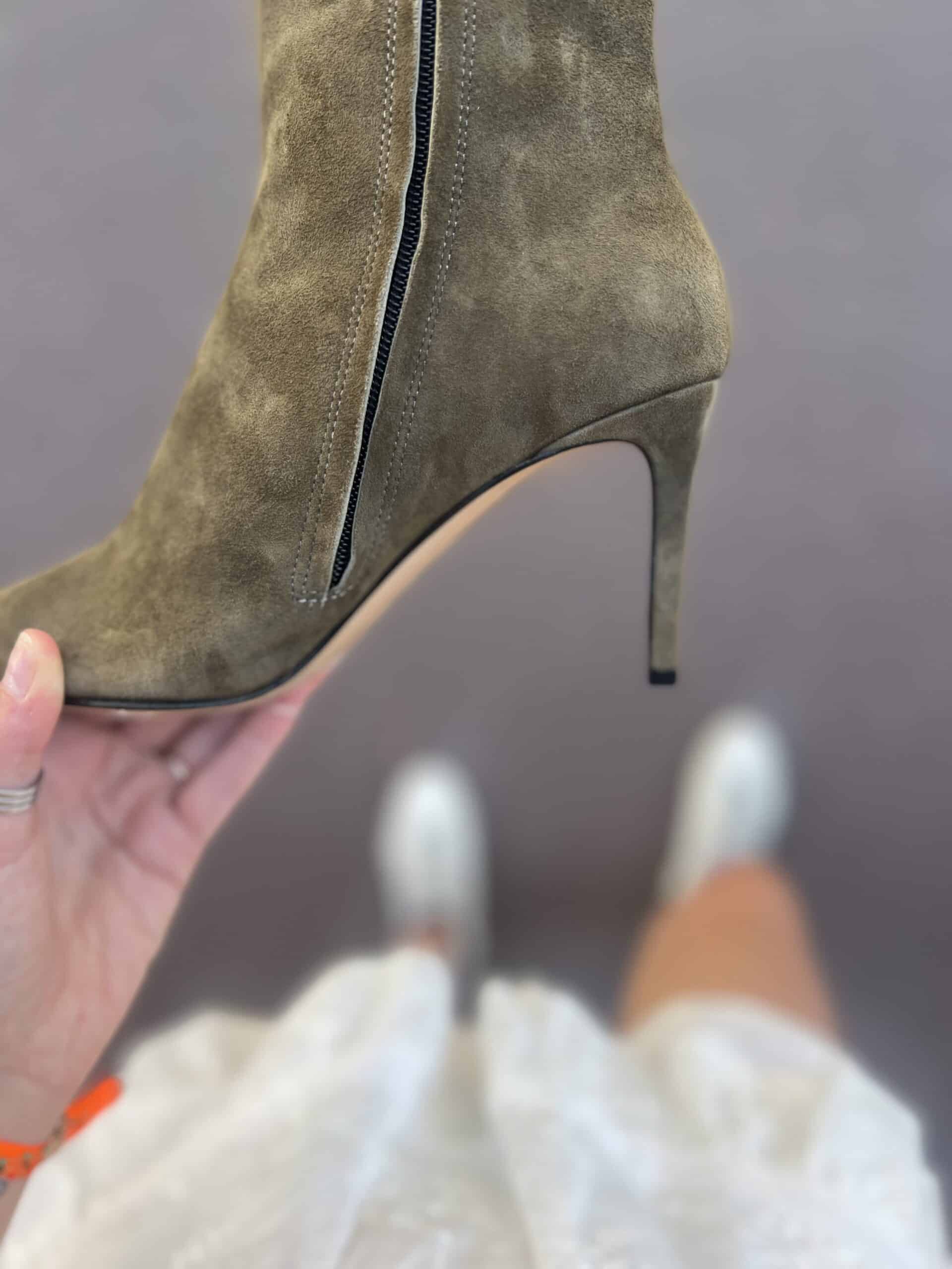 0D7ACB14-952A-4C4D-9656-368F6EBECD10