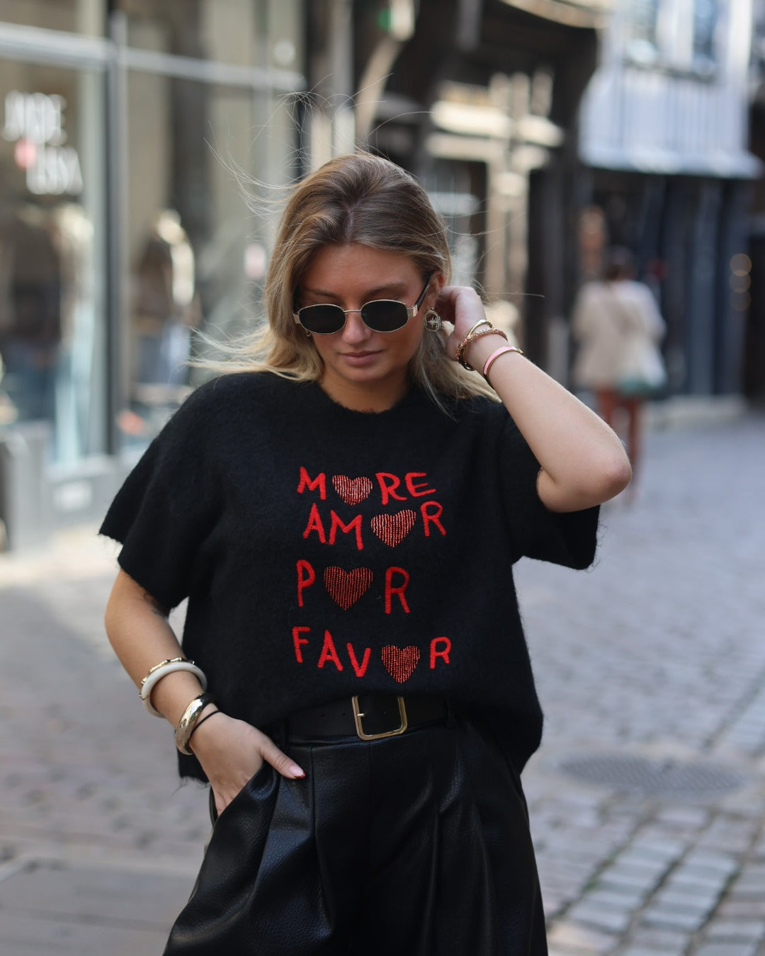Pull "AMORE"