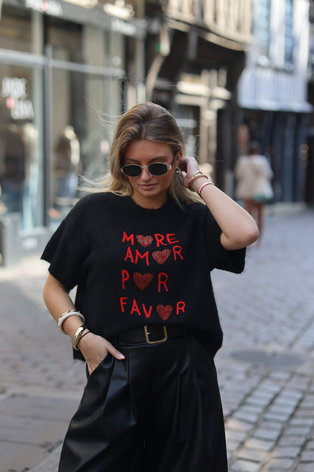Pull "AMORE"