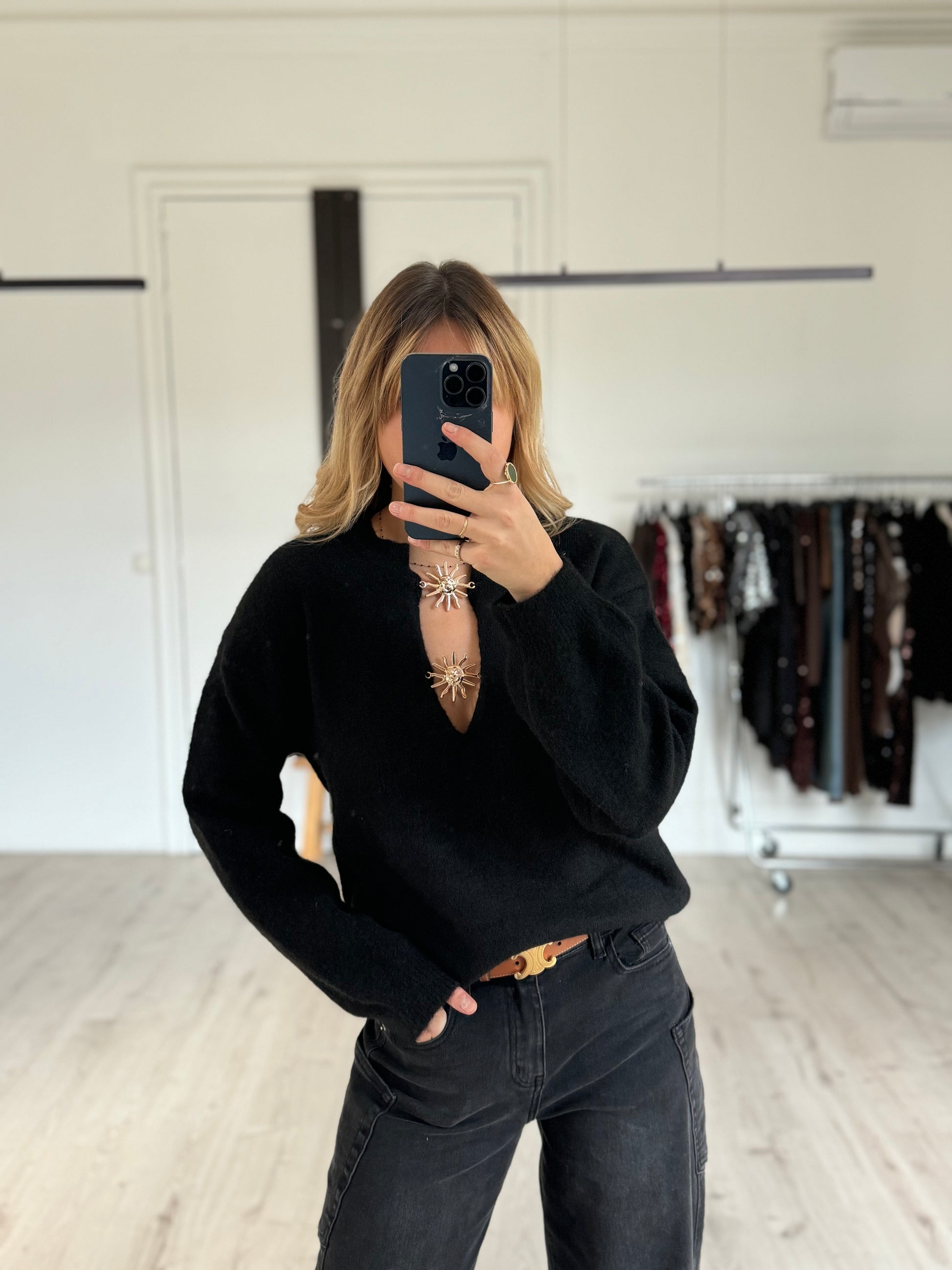 Pull noir bijoux « SUN »