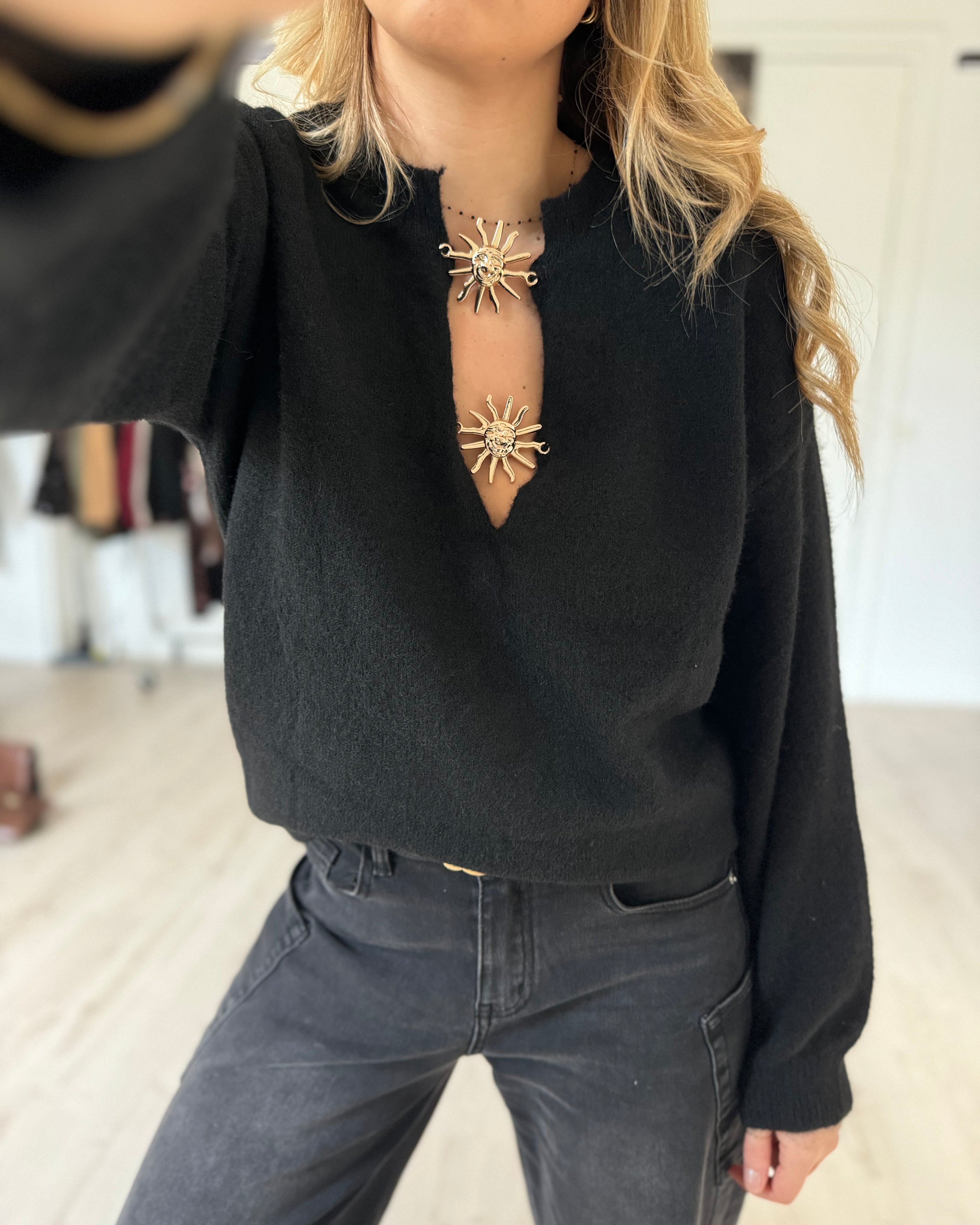 Pull noir bijoux « SUN »