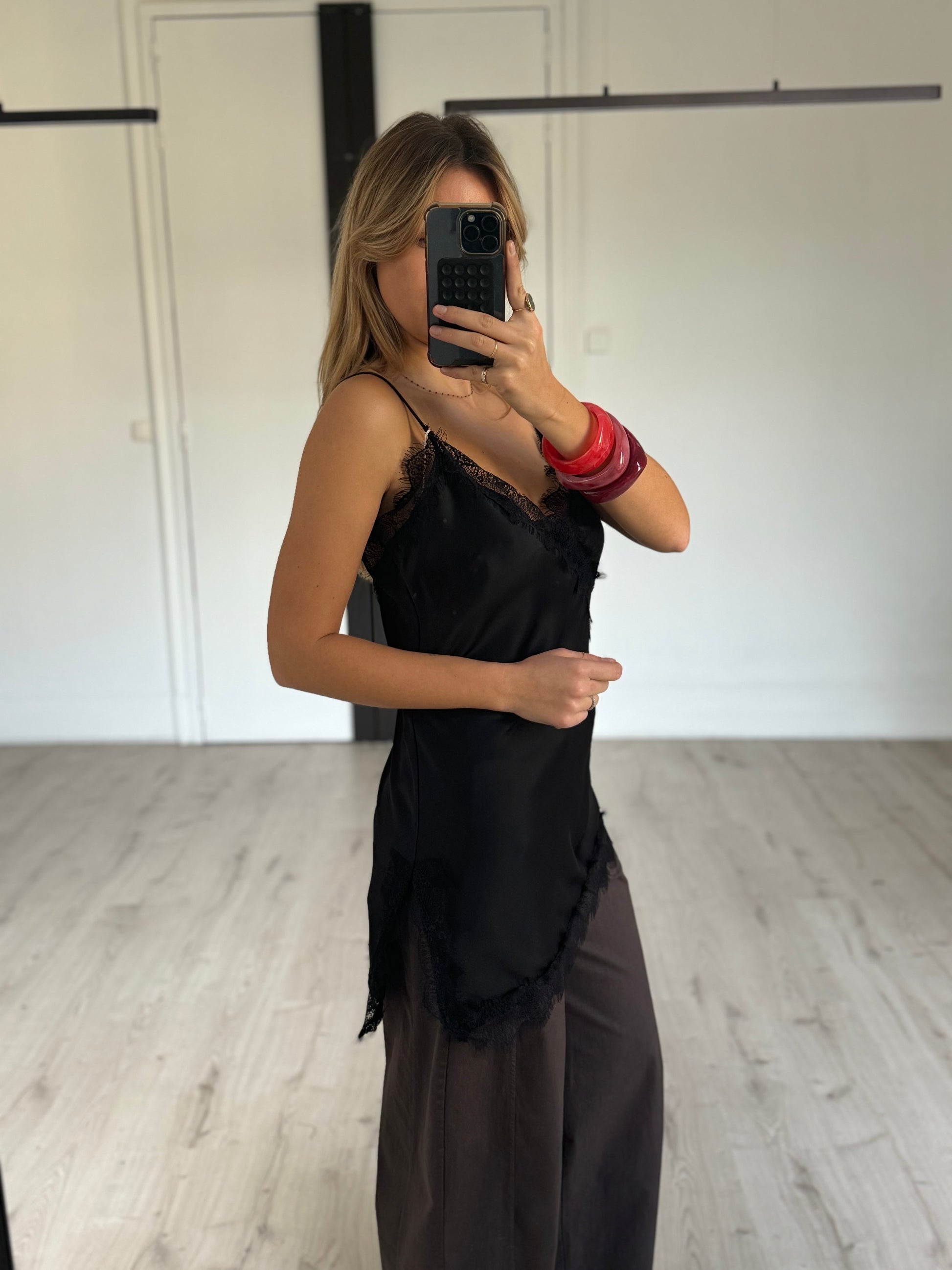 débardeur dentelle asymétrique