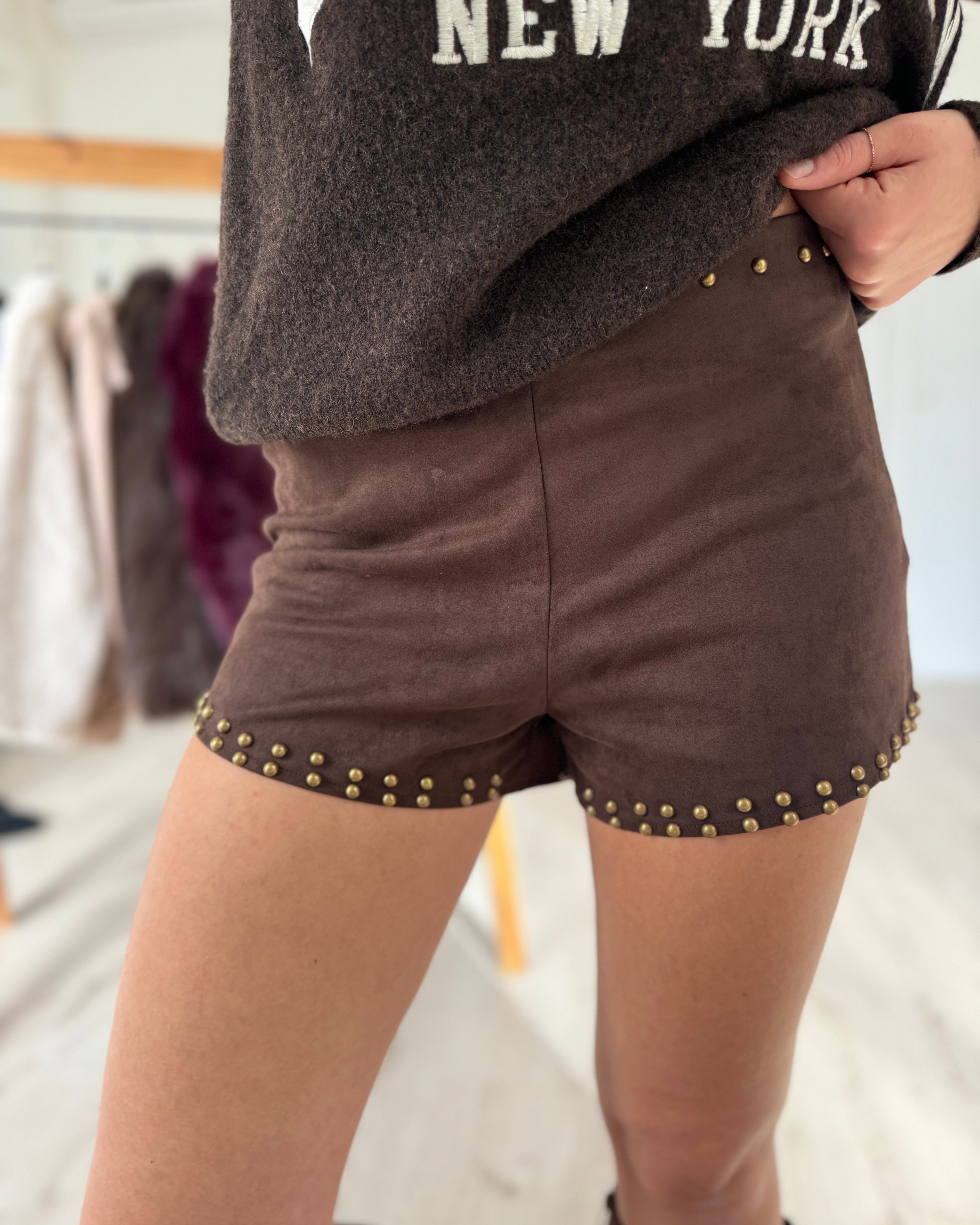 Short suédine clouté