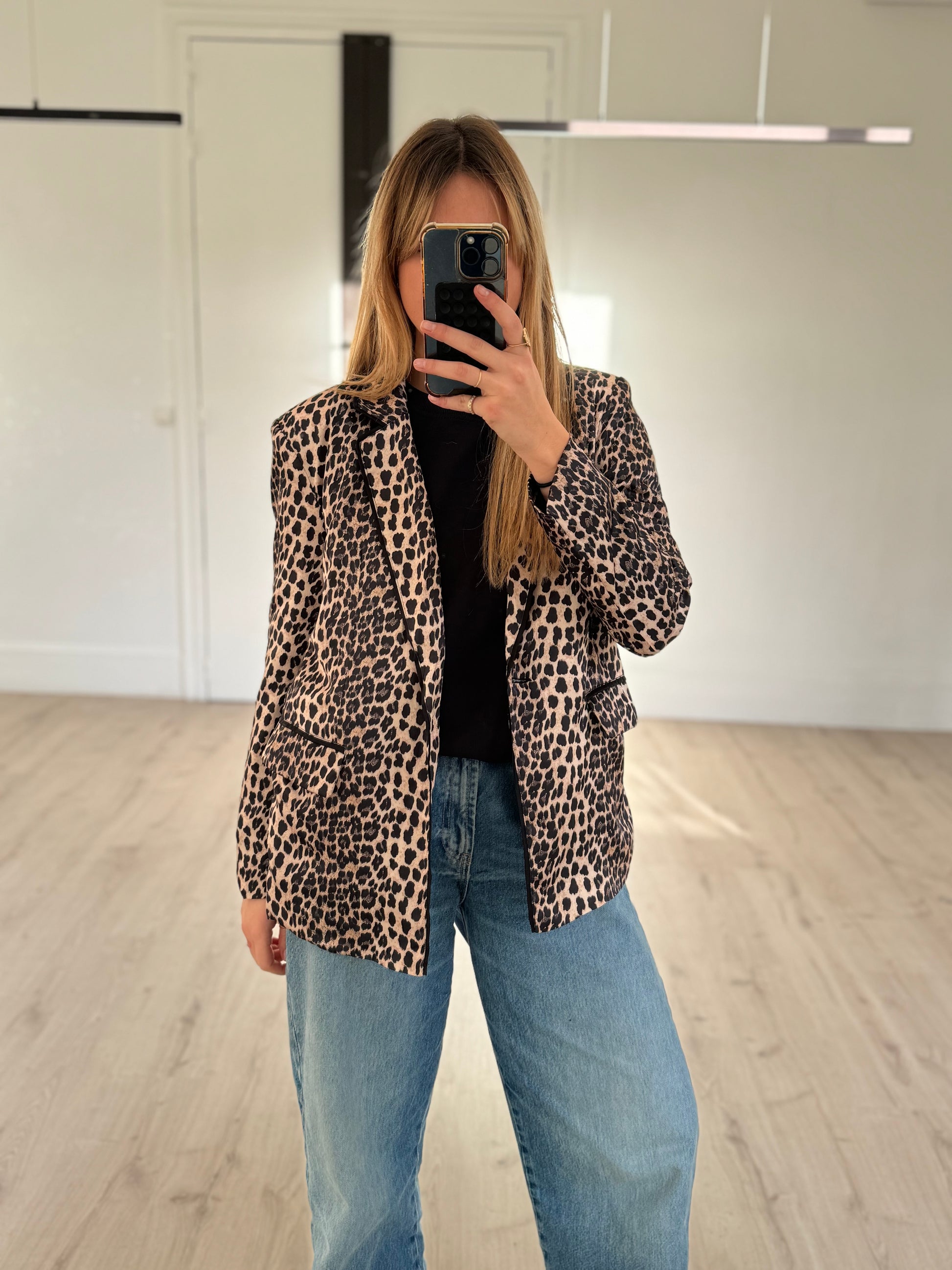 veste satinée léopard