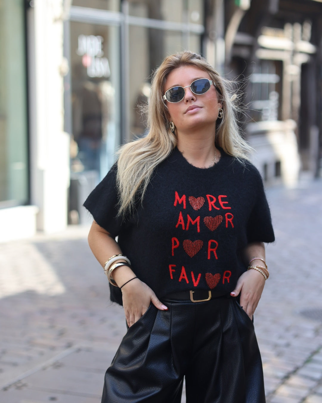 Pull "AMORE"