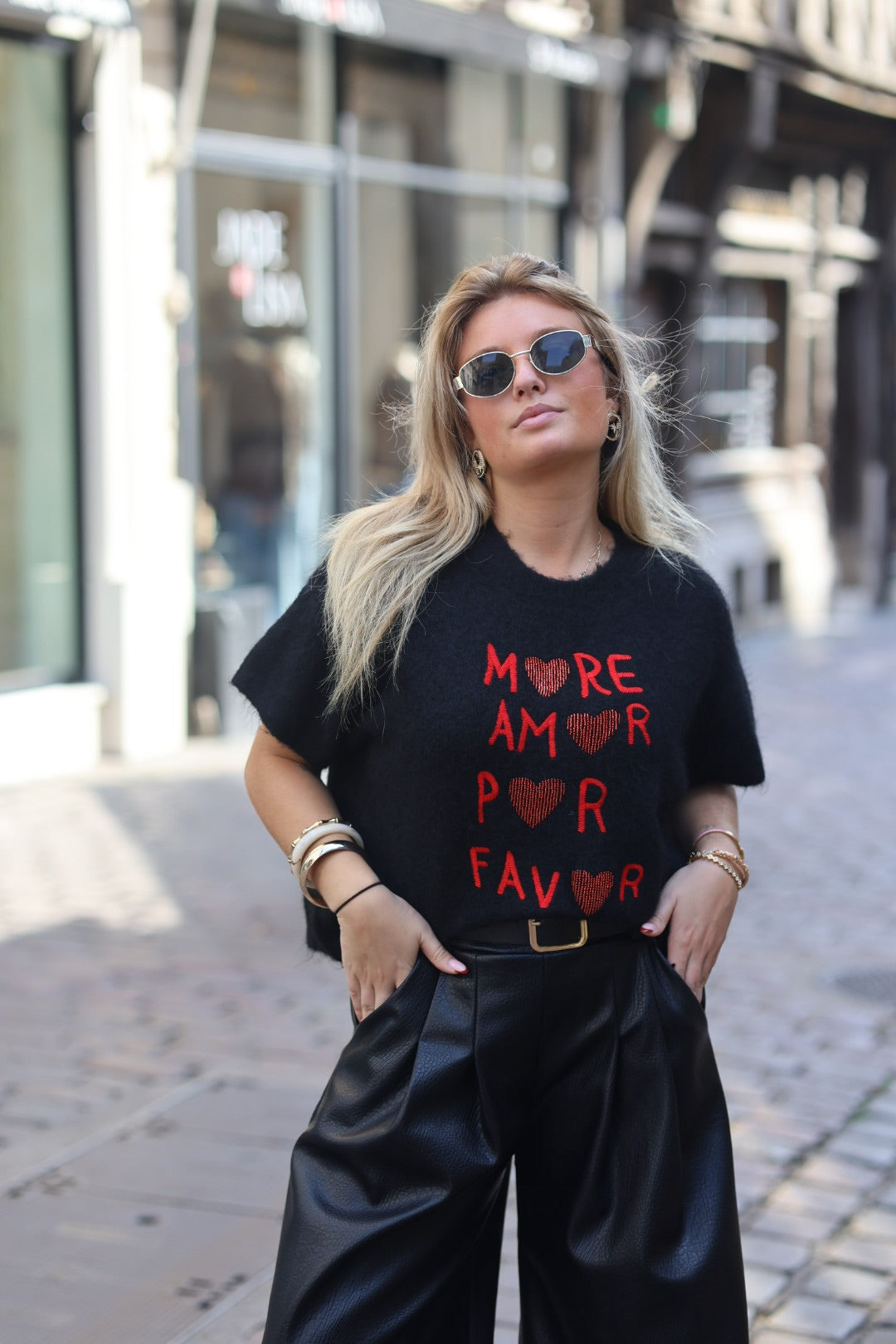 Pull "AMORE"