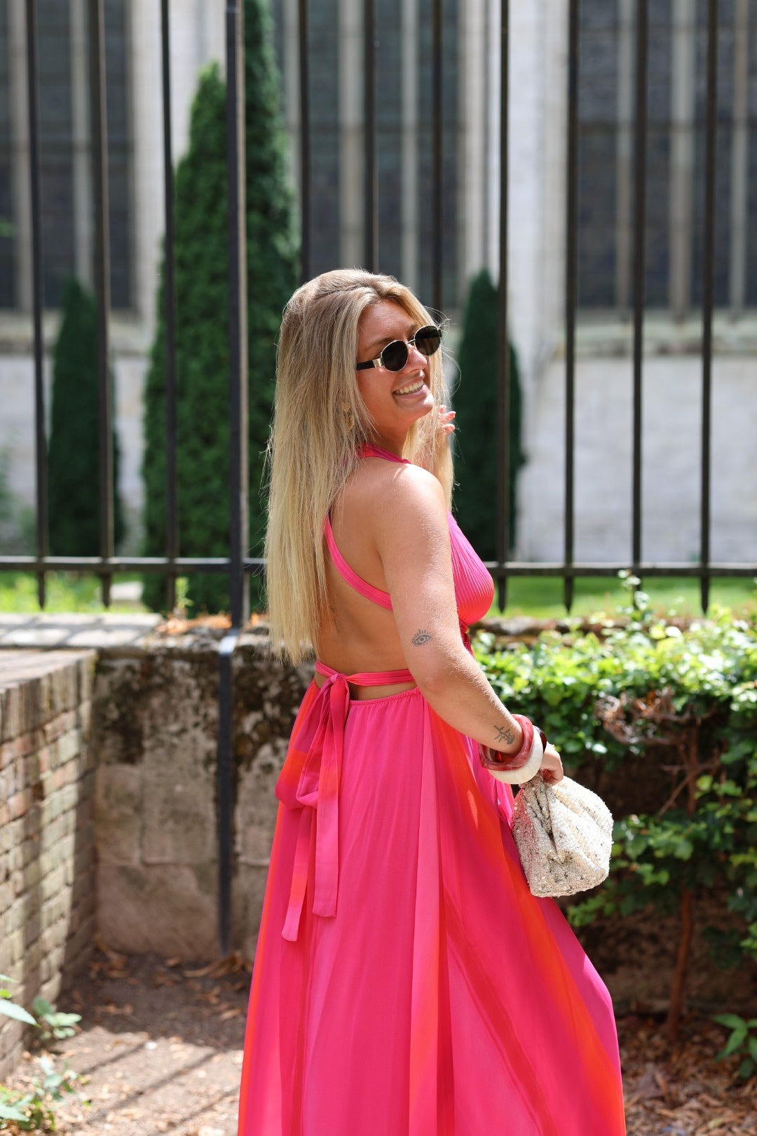 robe dos nu rose