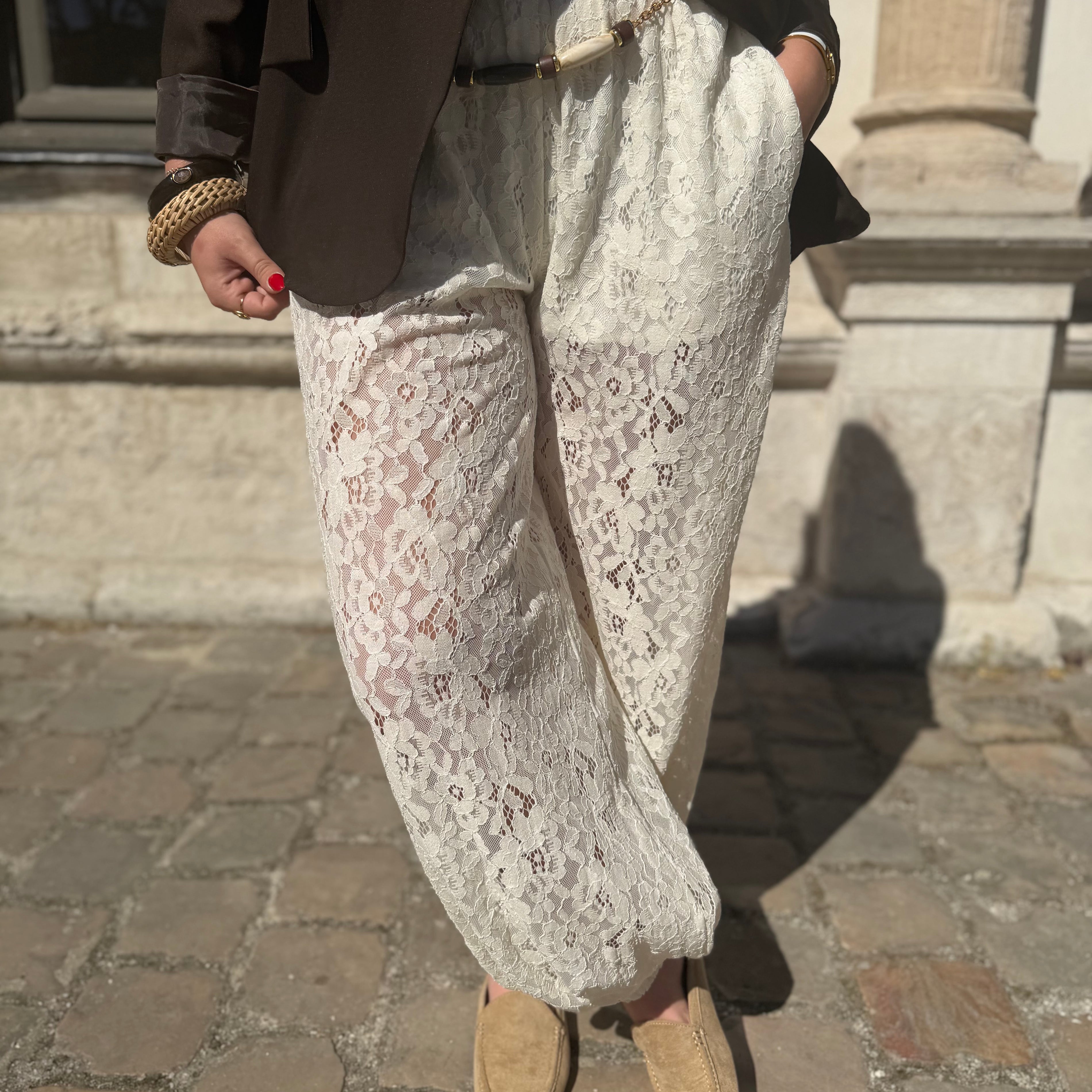 Pantalon ballon à dentelle beige