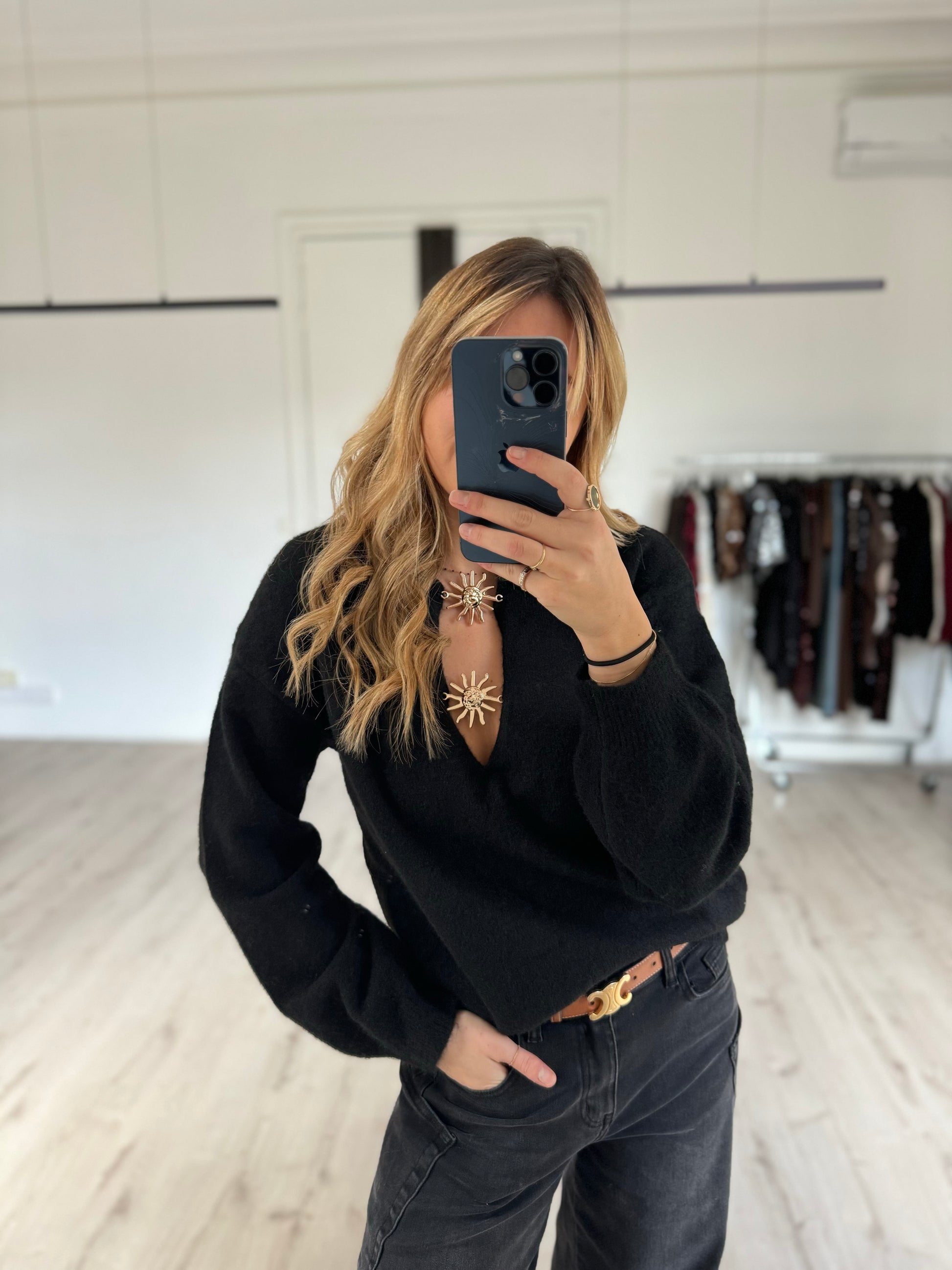 Pull noir bijoux « SUN »