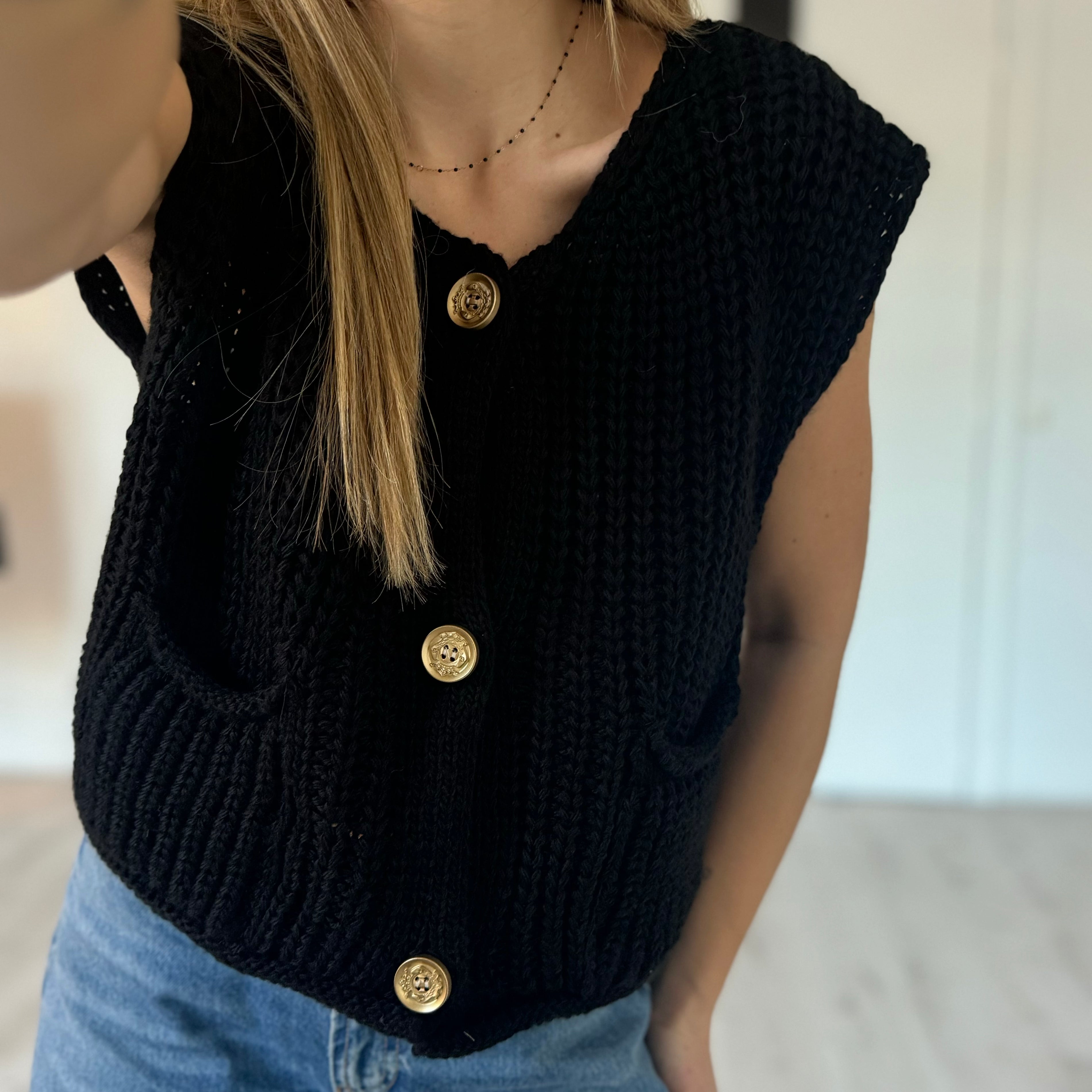 pull sans manche en maille