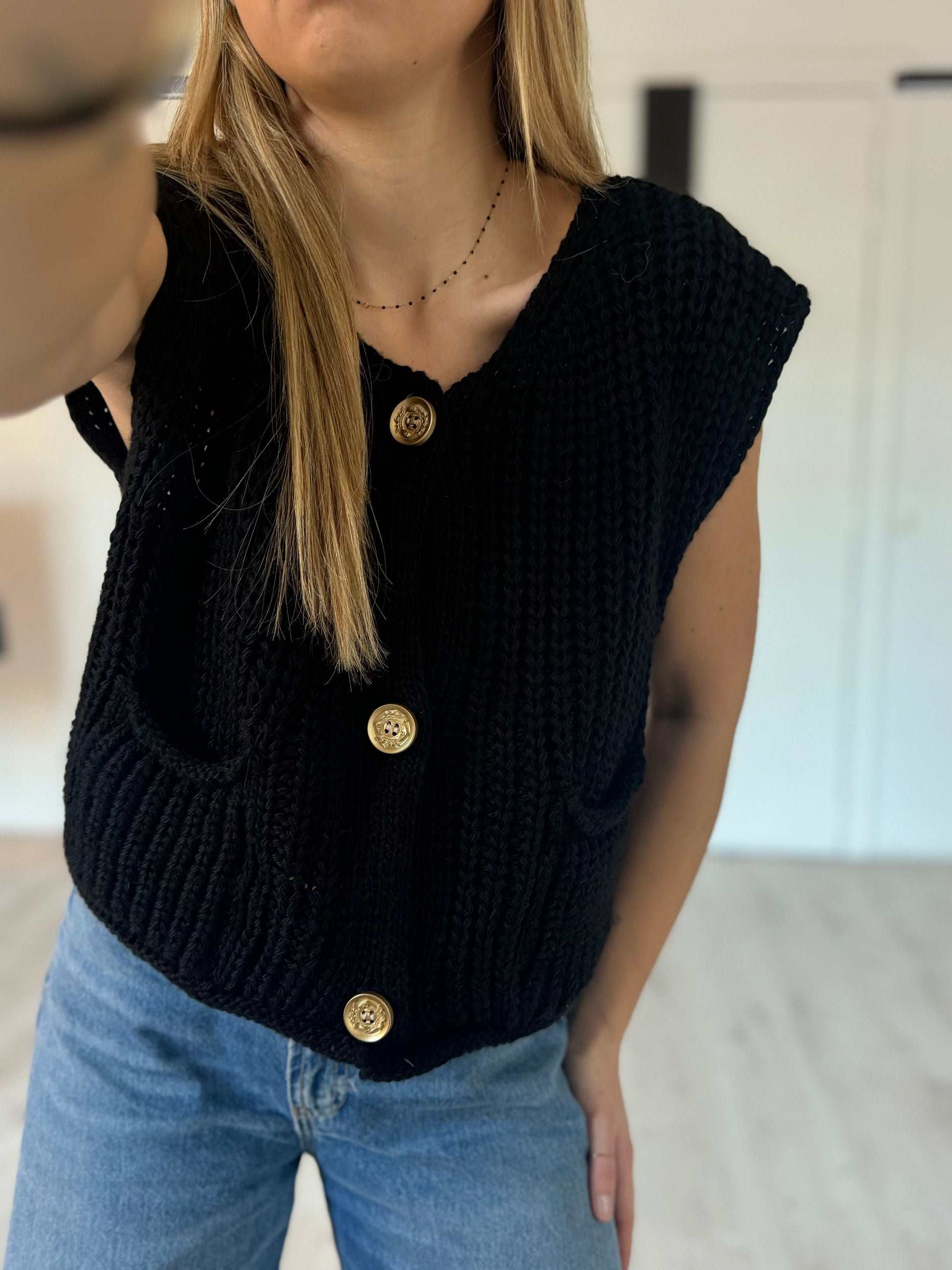 pull sans manche en maille