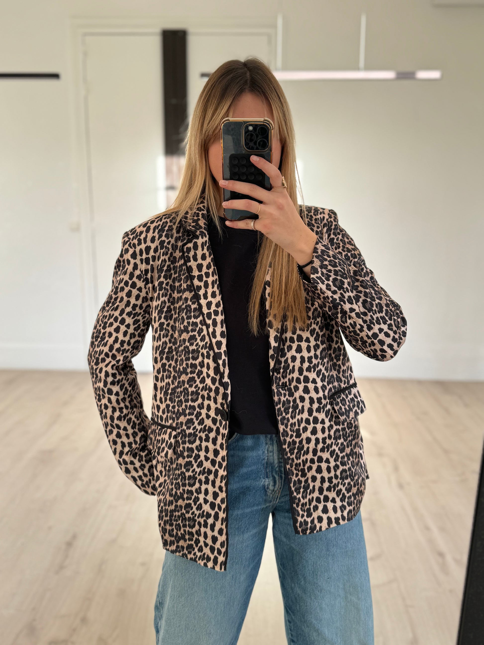veste satinée léopard