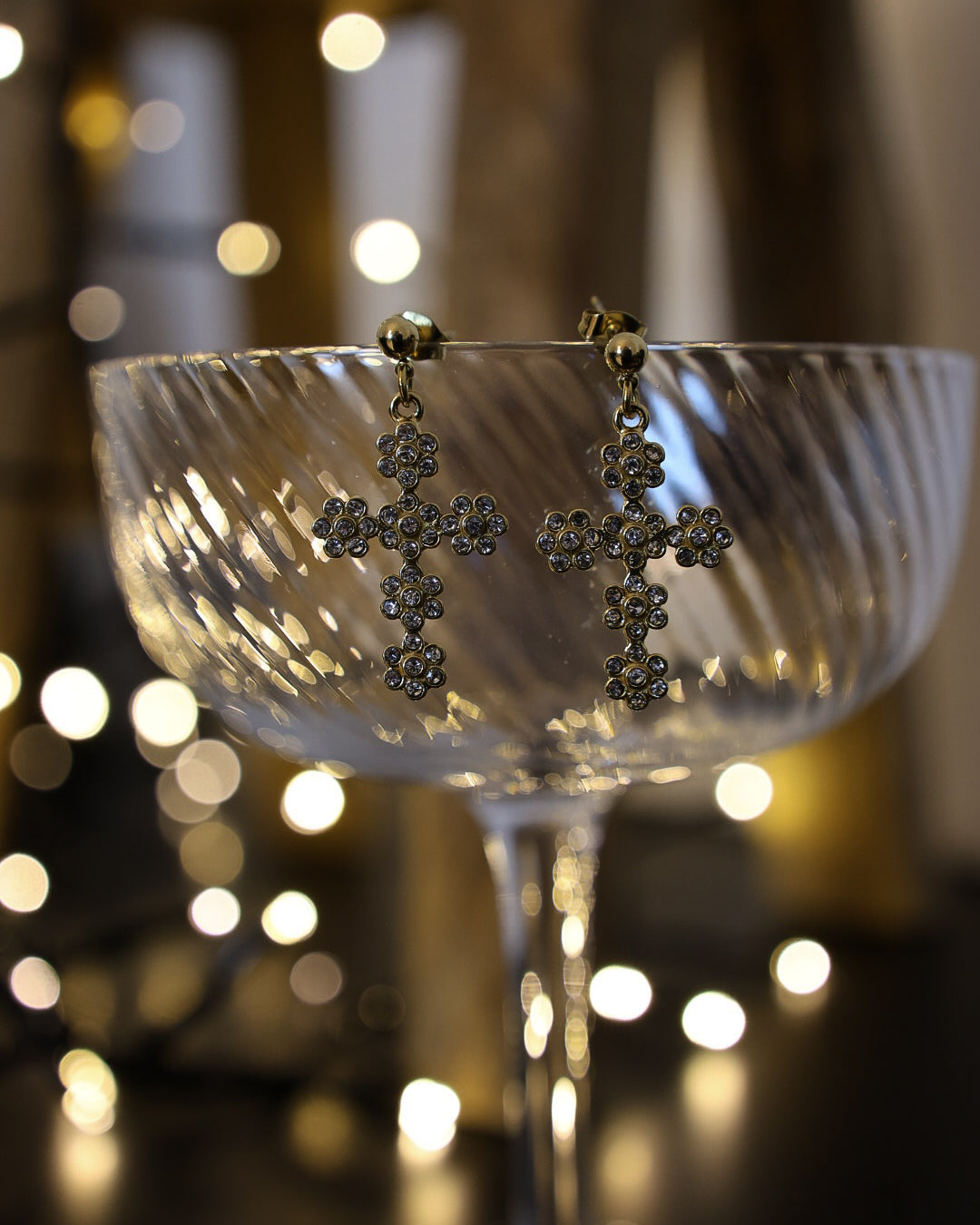 Boucles d'oreilles croix strass