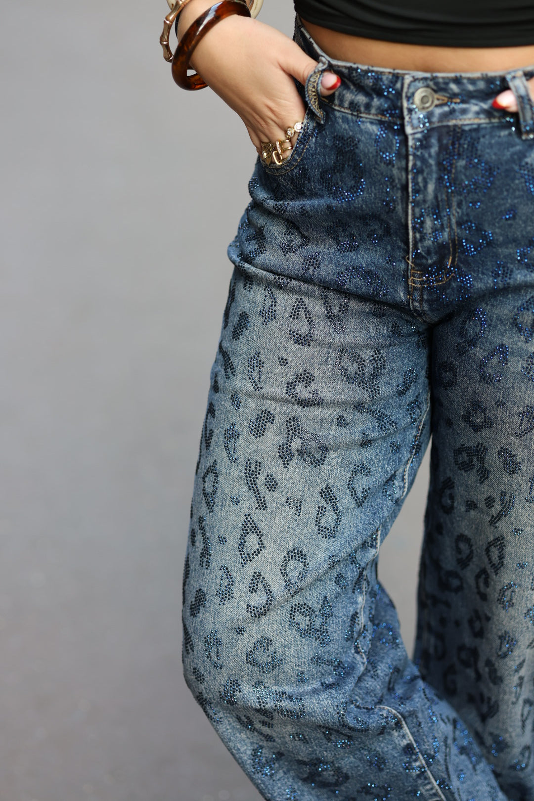 Jeans léopard à strass