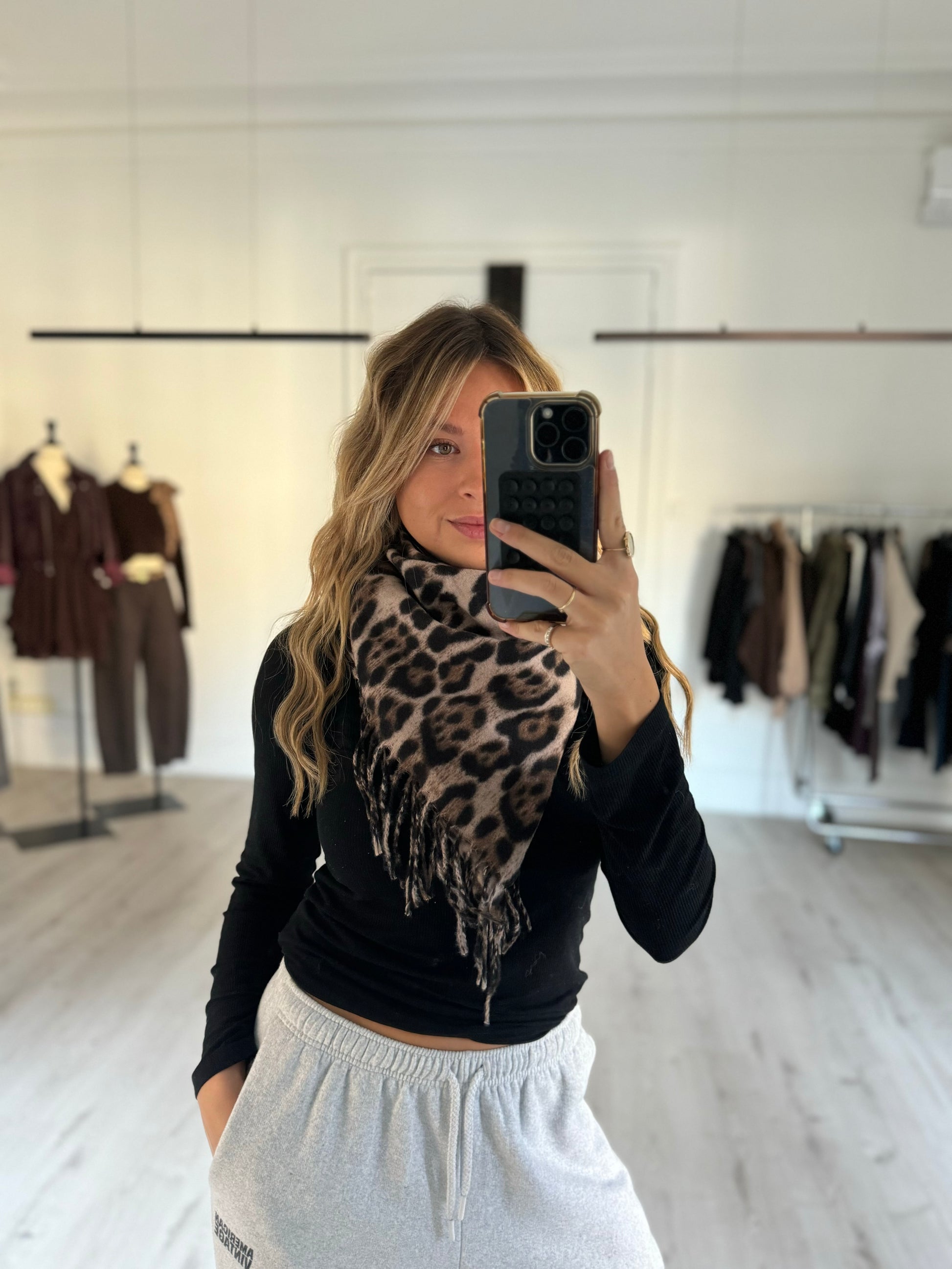 écharpe "raph" léopard camel