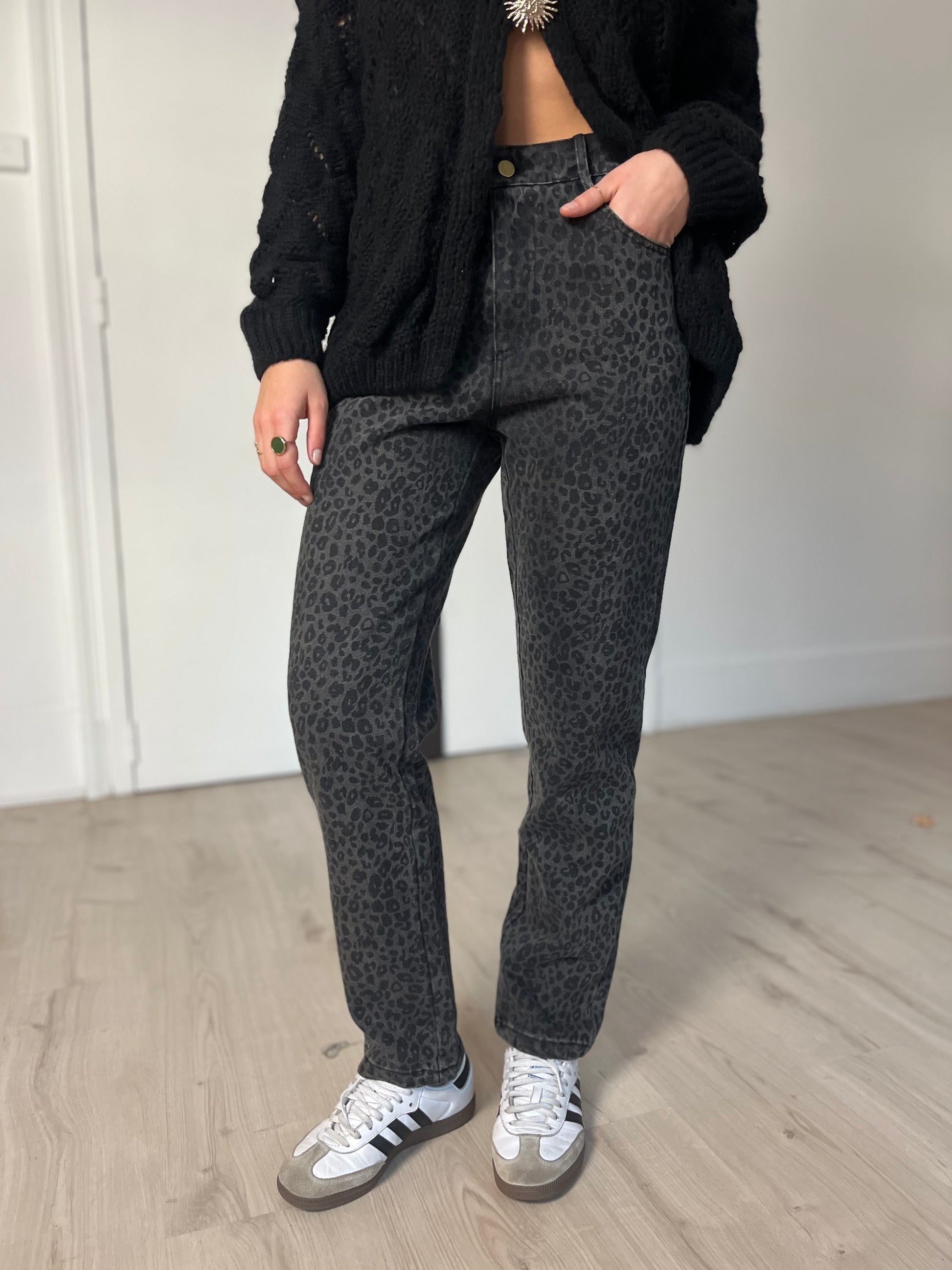 jeans léopard gris