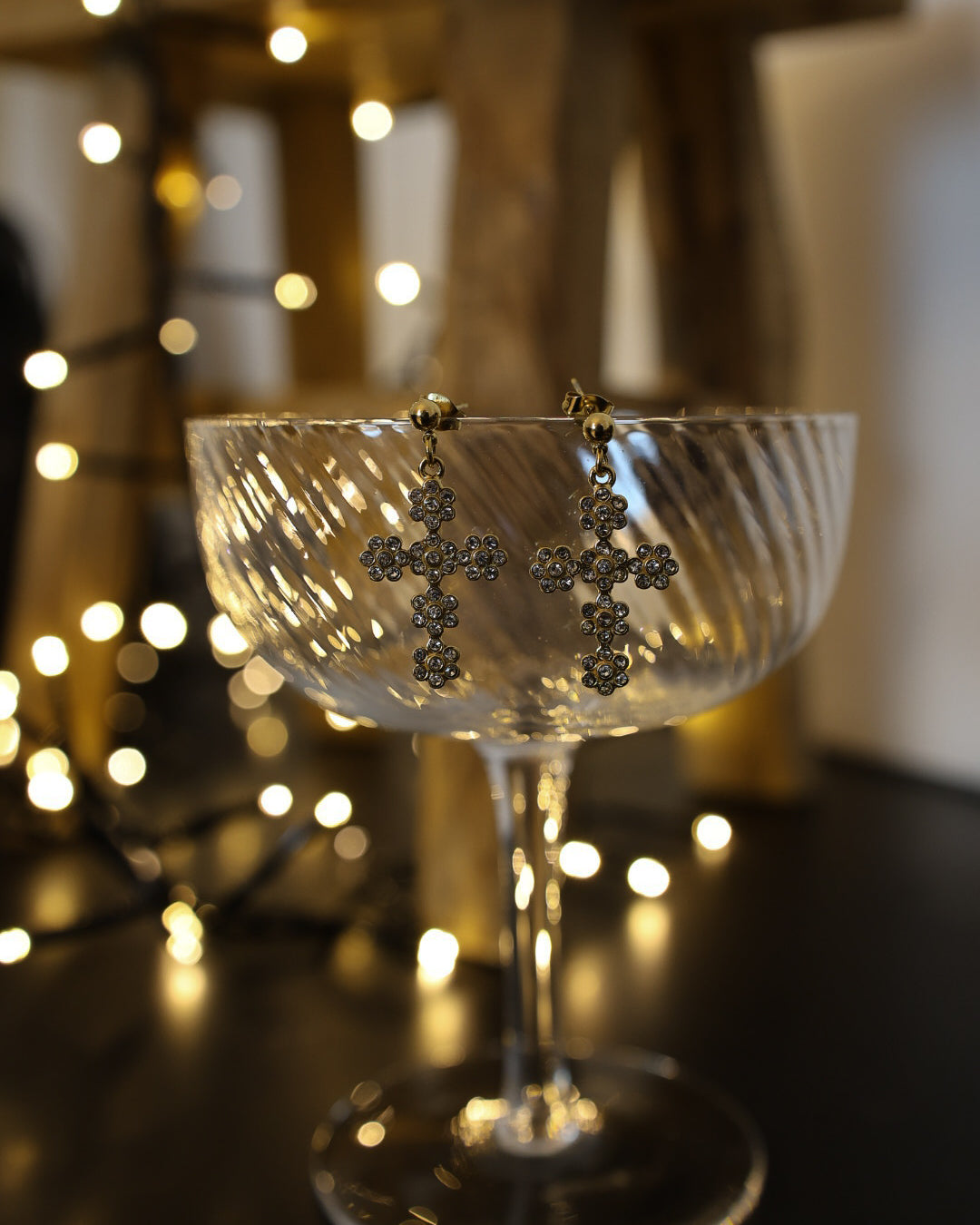 Boucles d'oreilles croix strass