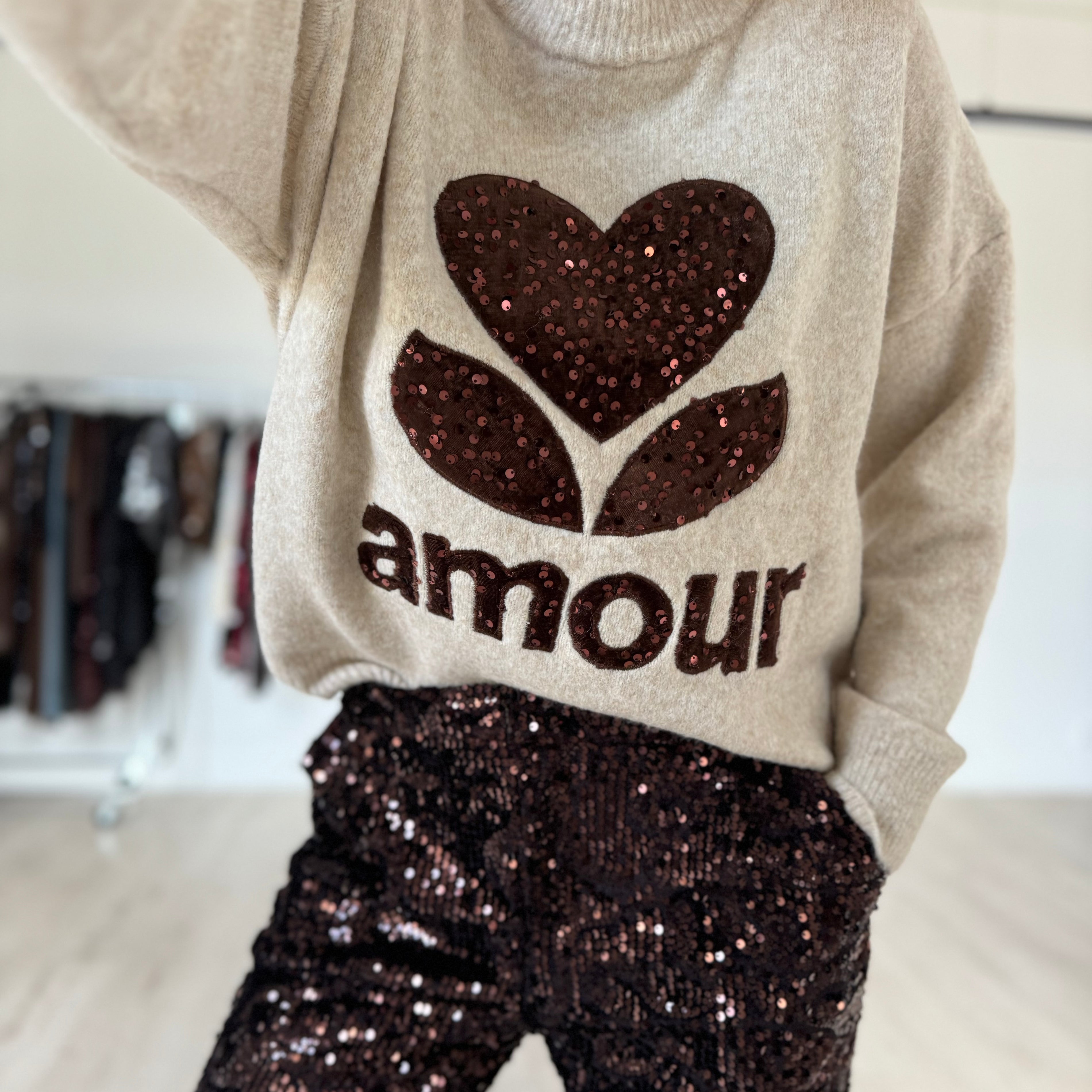 Pull « AMOUR »