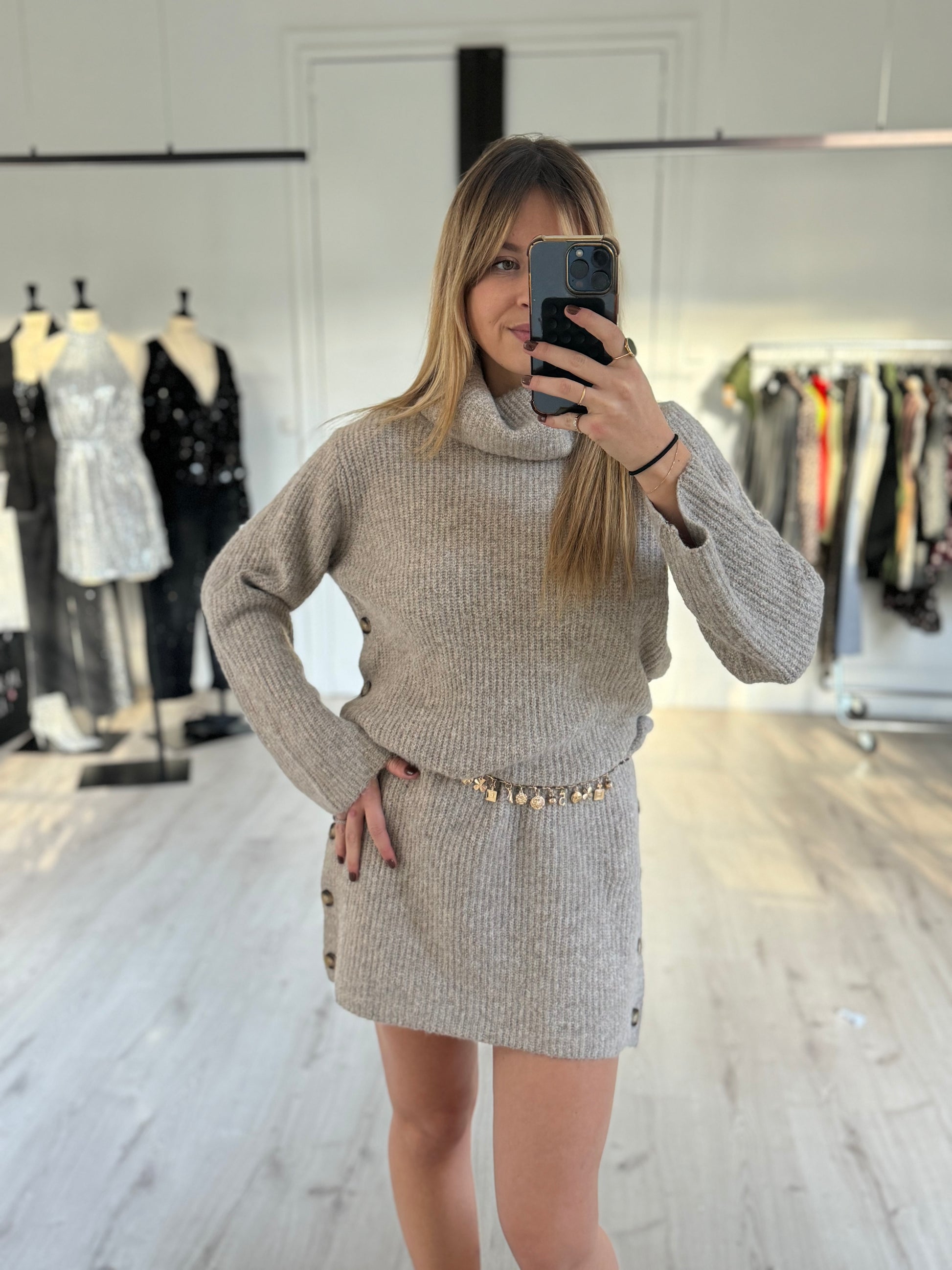 Robe pull courte